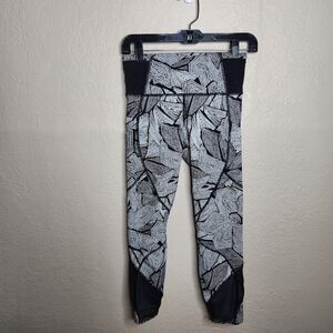 Lululemon Women's 4 Goal Crusher 7/8 Tight Legging Black White Mesh Dottie Tribe